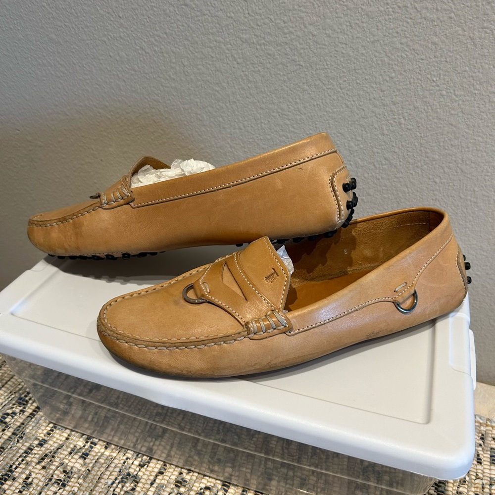 Tods mocassins used 3-4 time in very good shape